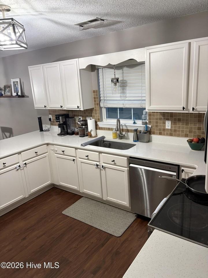 207 Bluebird Ct - Photo 7 of 28