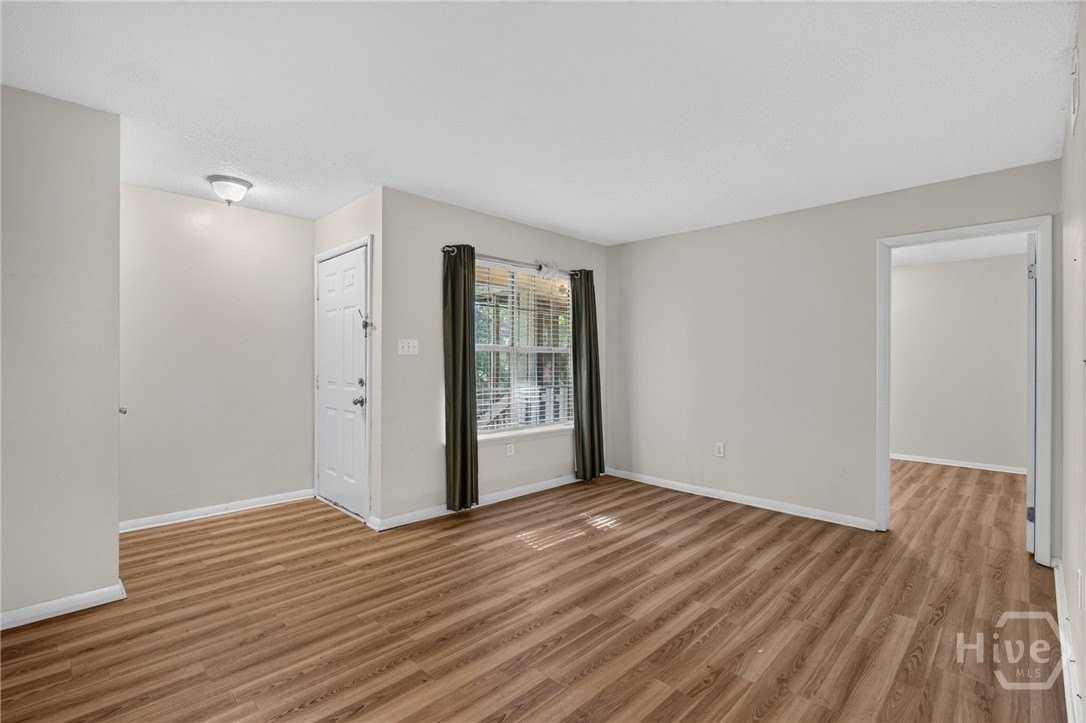 401 N Cromwell Rd #R8 - Photo 7 of 50