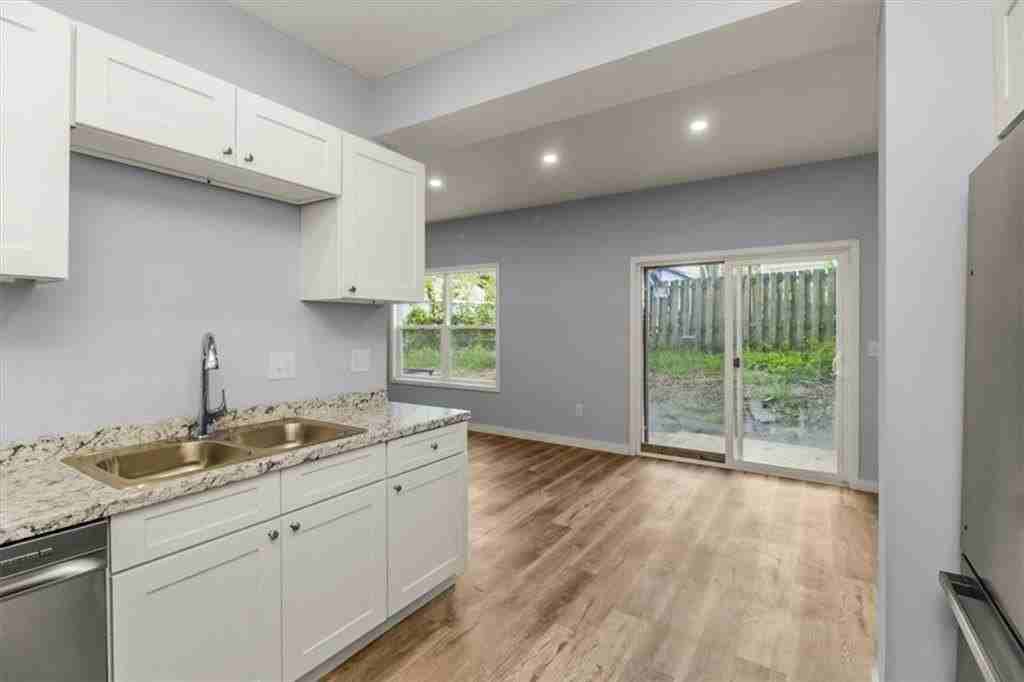1109 S Kings Hwy #A - Photo 6 of 16
