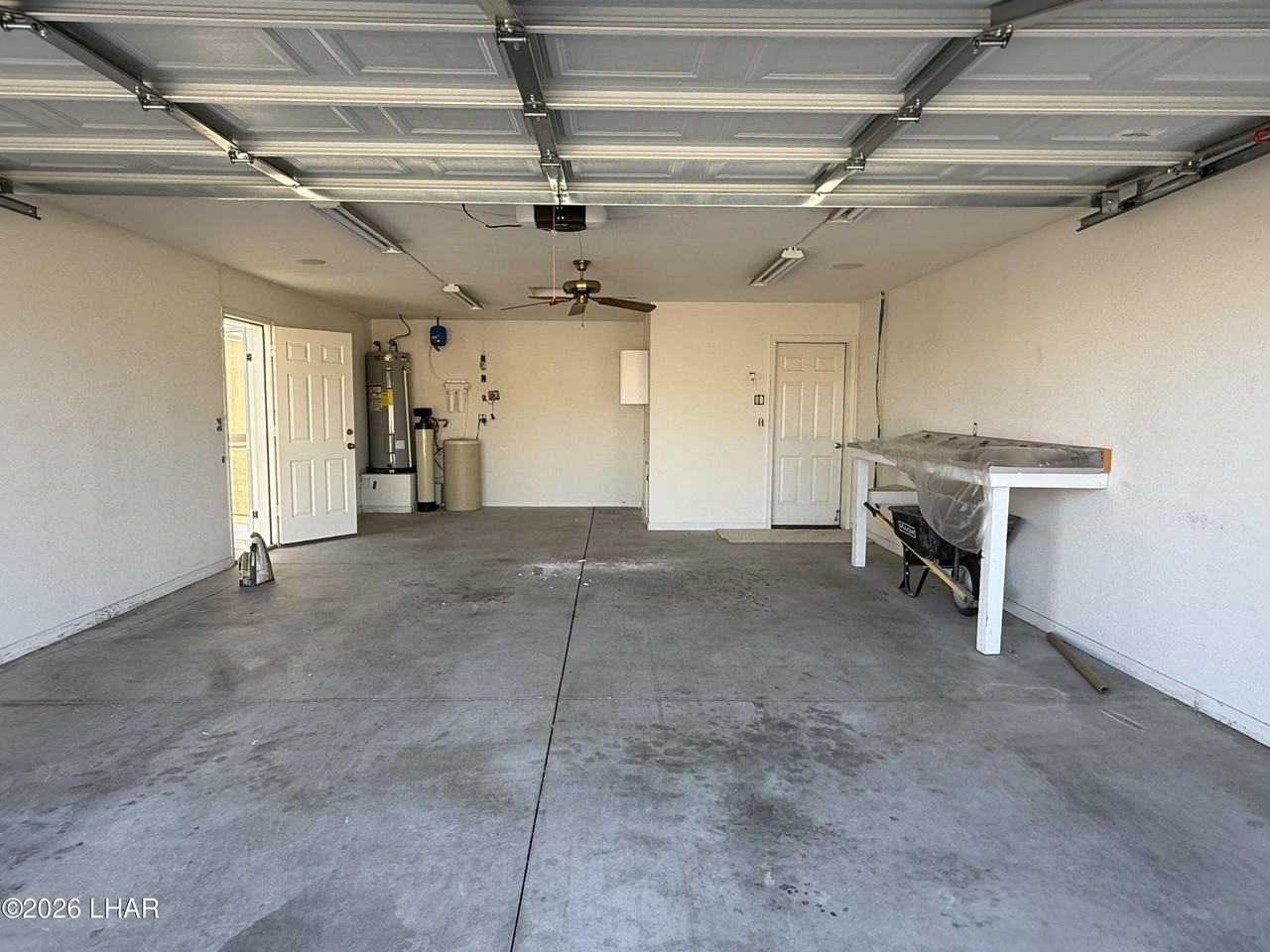 3256 Sheik Dr - Photo 3 of 4