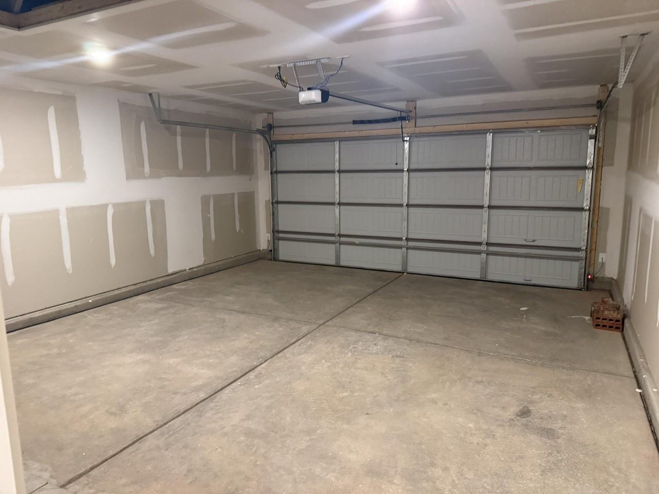 1203 Cottonwood Ave - Photo 4 of 20