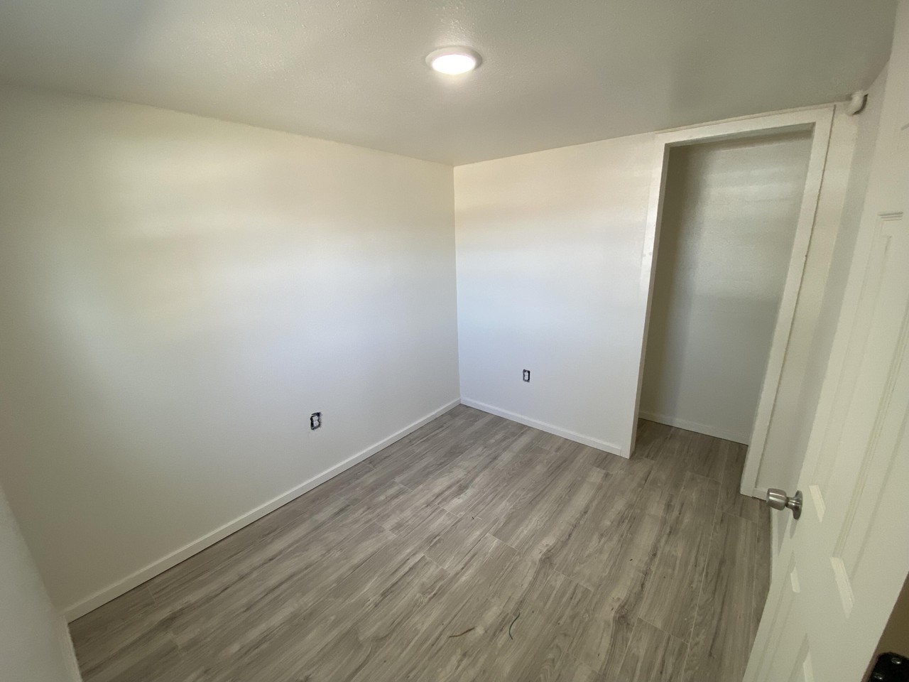 2604 Avenue S #B - Photo 5 of 5