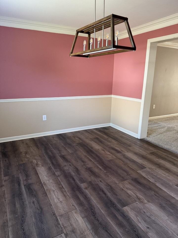 1117 Narrow Ln - Photo 7 of 21
