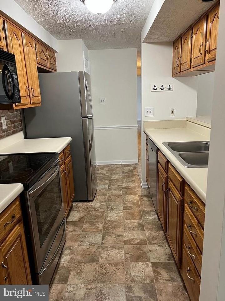 600 Belle Dora Ct - Photo 6 of 15