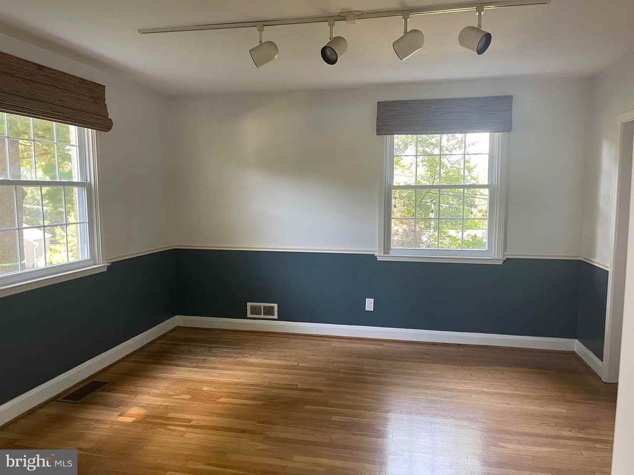 819 Fairway Dr - Photo 4 of 16