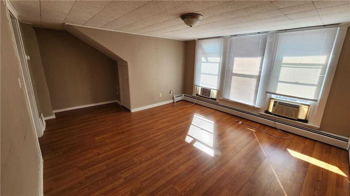 532 2nd Ave #3 - Photo 2 of 15