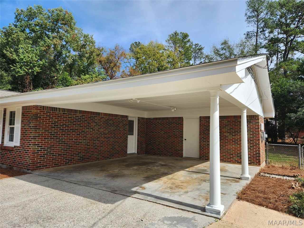 628 SHADOW LANE Drive - Photo 5 of 50