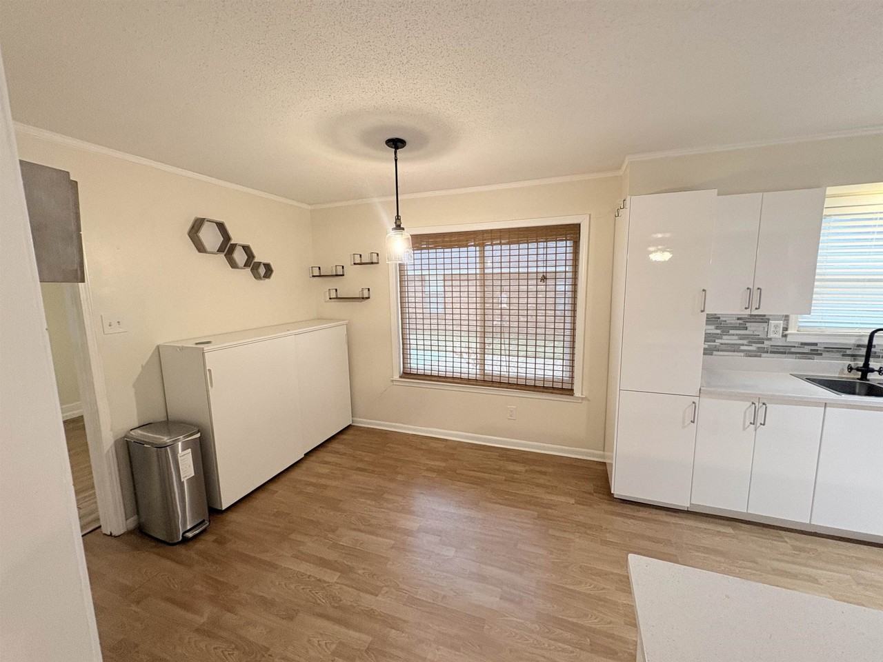 6264 Skylight Dr - Photo 6 of 27