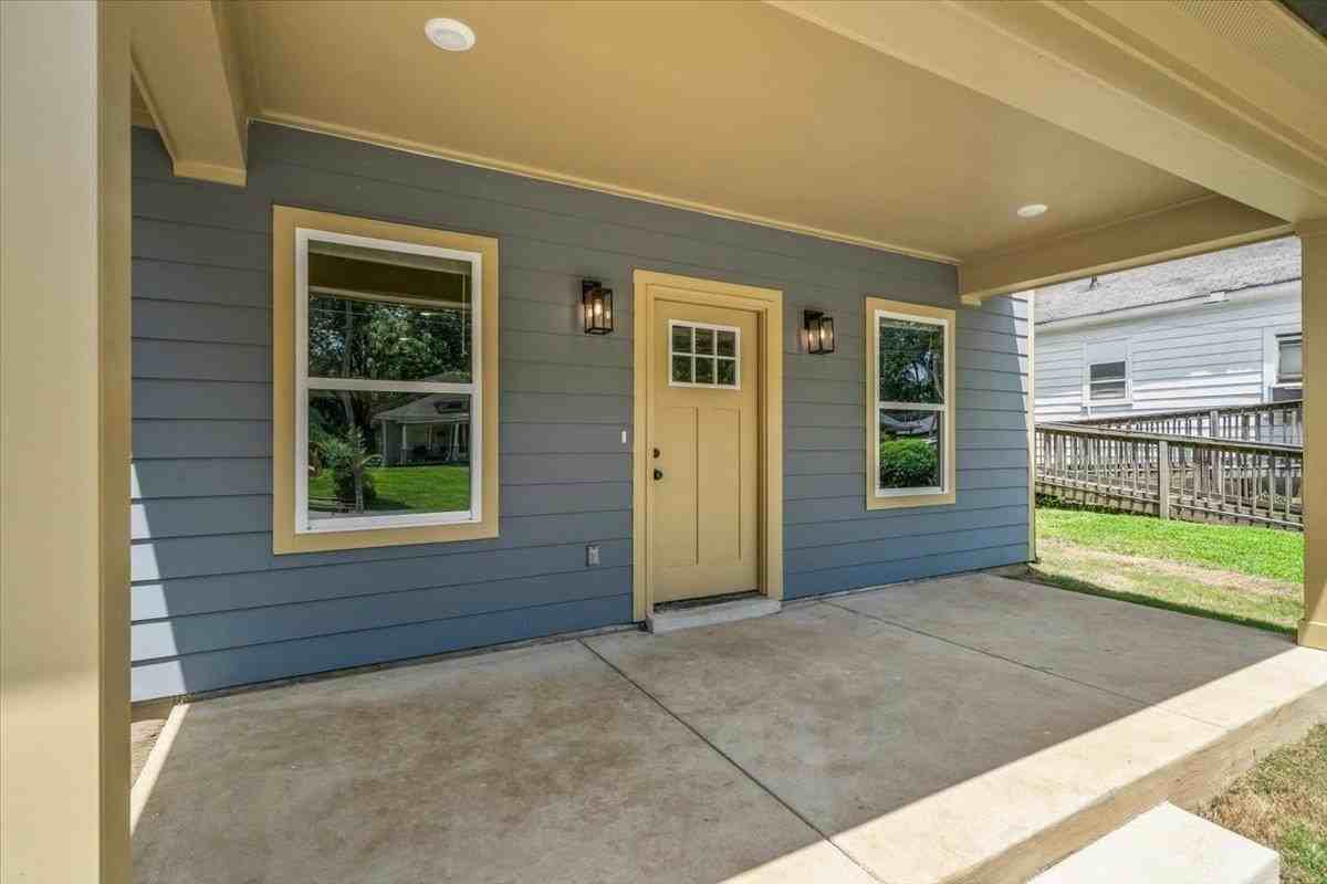 3146 Nathan Ave - Photo 4 of 33