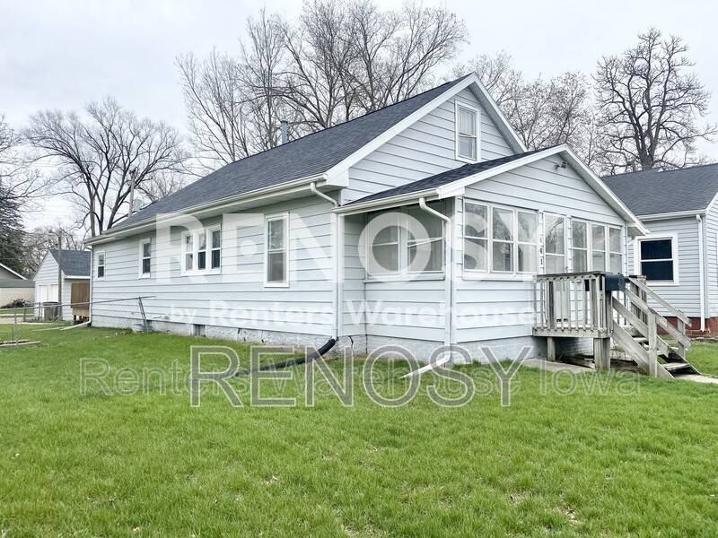 441 2nd St - Photo 3 of 4