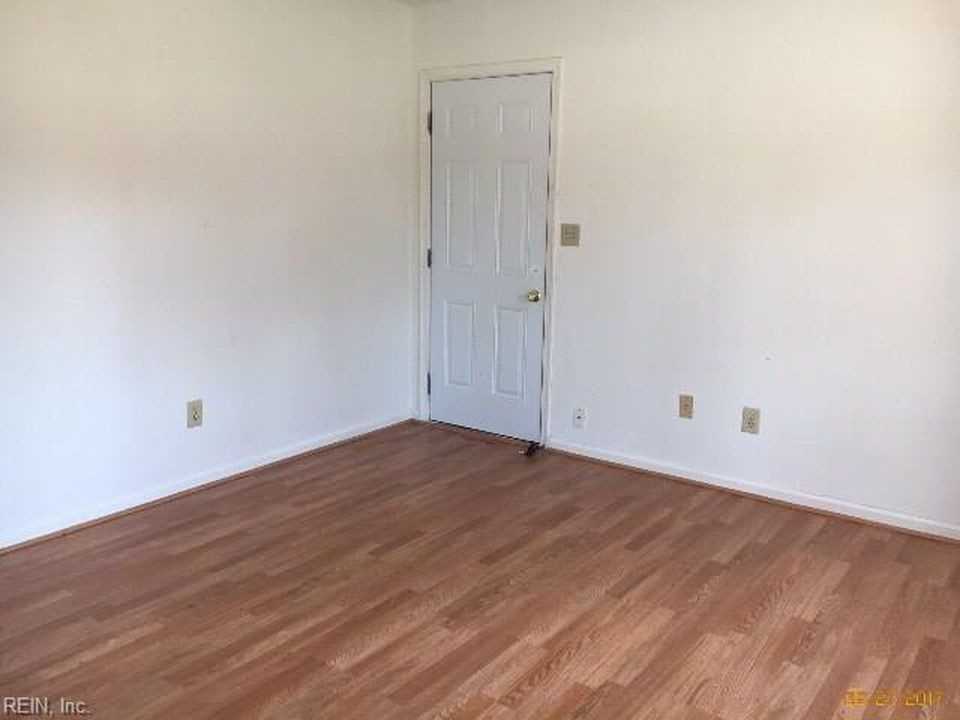 6036 Bradford Dr #1 - Photo 4 of 5
