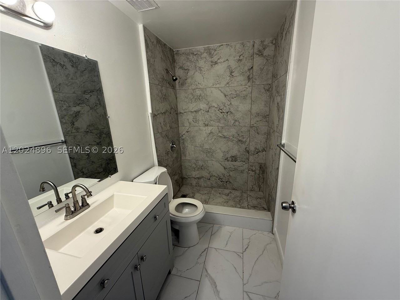 6921 Pembroke Rd #6927 - Photo 3 of 14