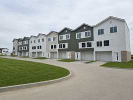featured image of 6950 Wren Cir