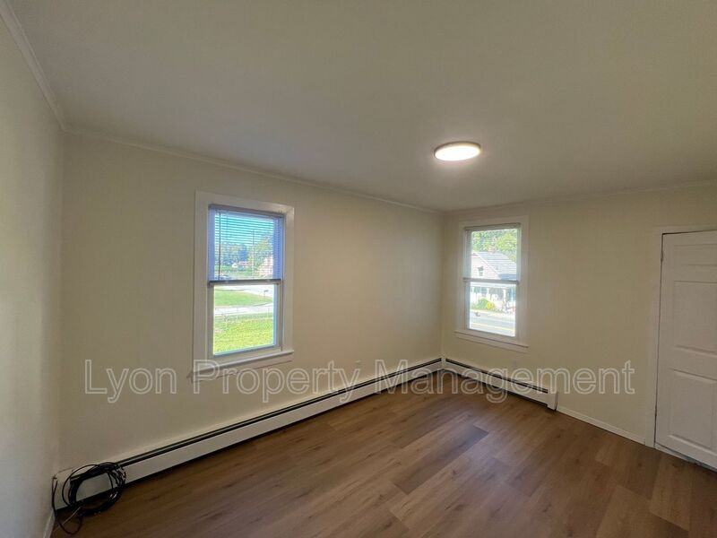 71 Taftville Occum Rd #2 - Photo 4 of 7