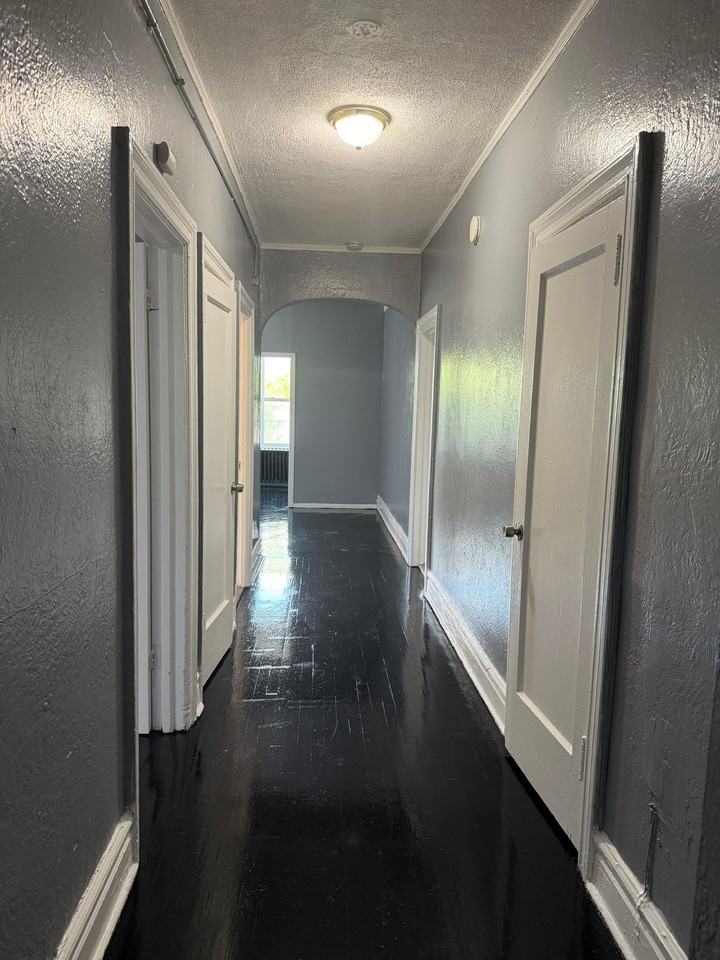 160 Grumman Avenue #505 - Photo 5 of 12