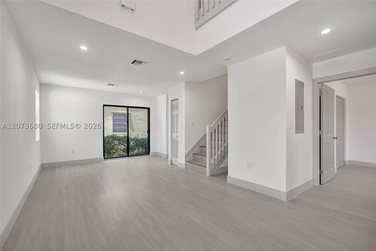 3053 Nw 59th St #3053 - Photo 4 of 19