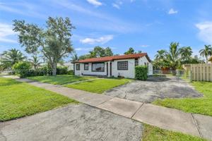 featured image of 2422 Nw 175th Ter #2422