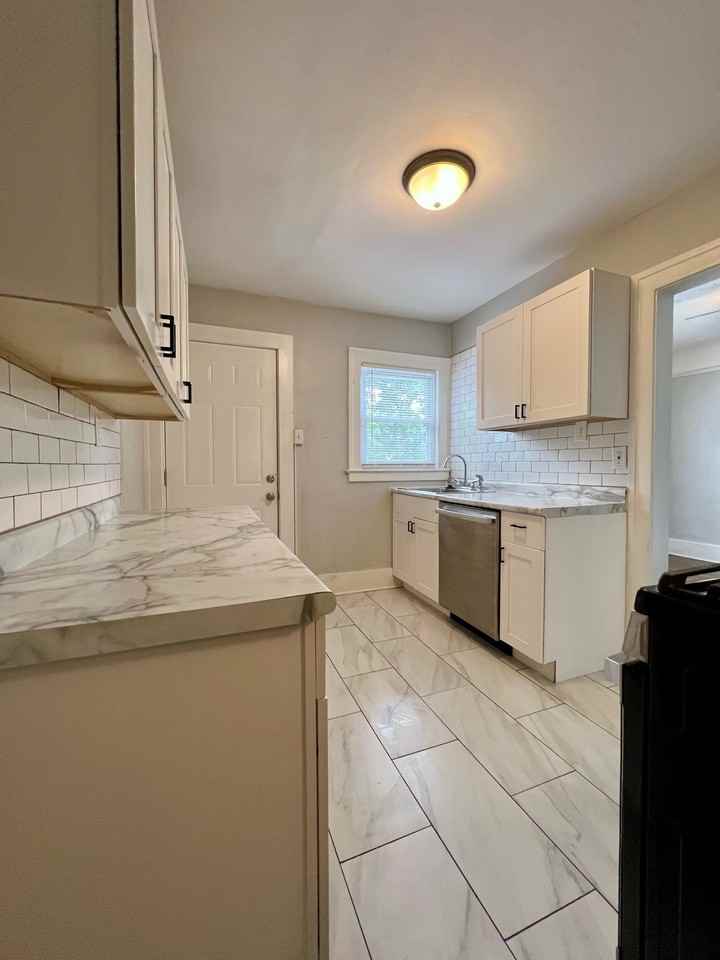 99 W Rundell St #1 - Photo 7 of 10