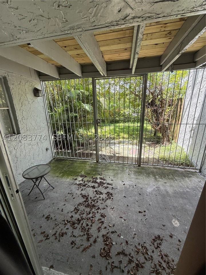 1809 Nw 58th Ave #18 - Photo 7 of 22