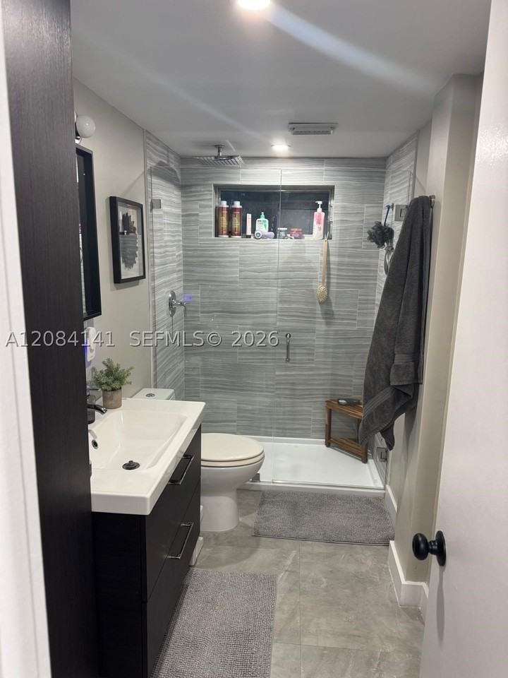 1750 Ne 115th St #108 - Photo 4 of 12