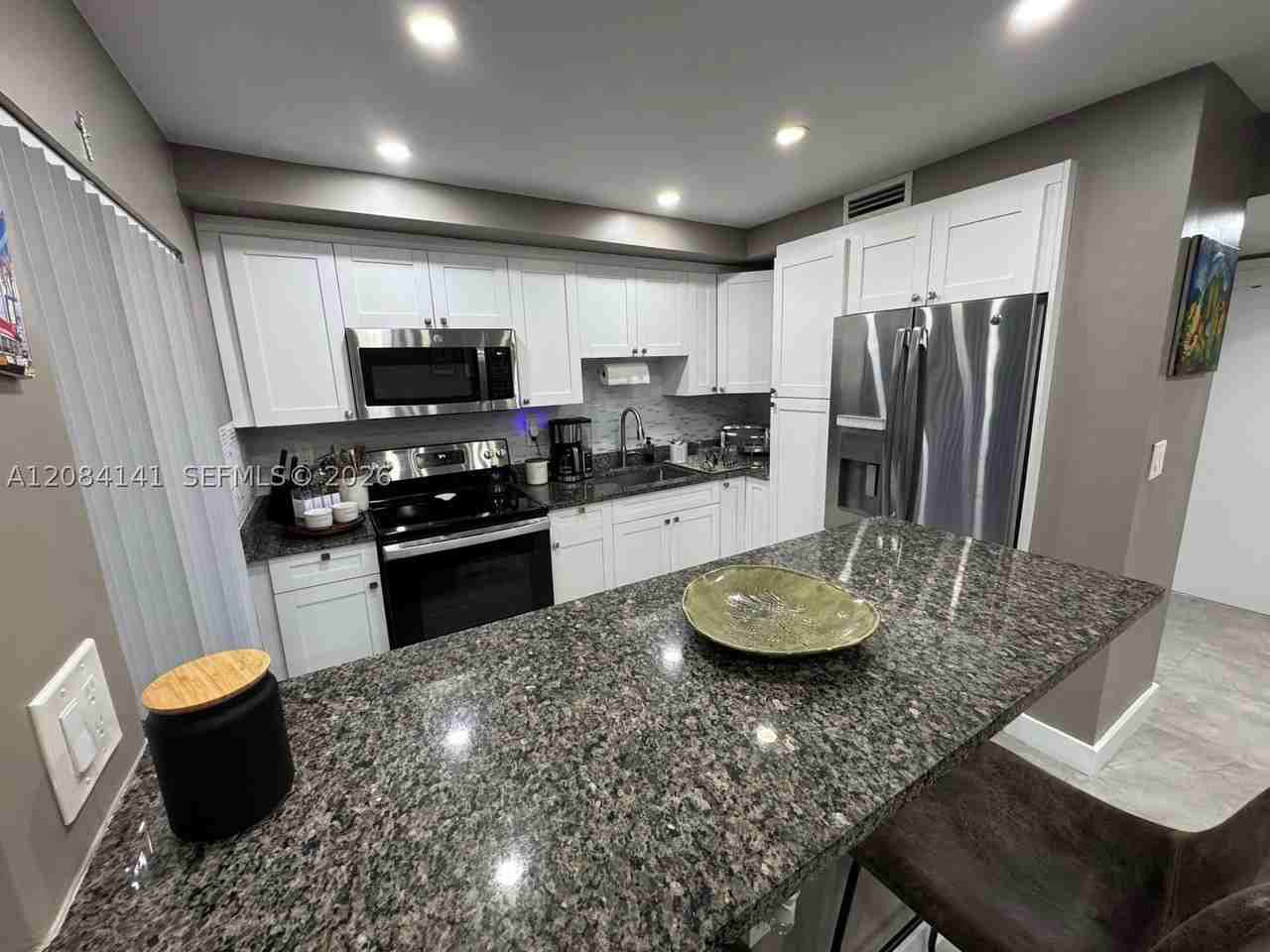 1750 Ne 115th St #108 - Photo 5 of 12