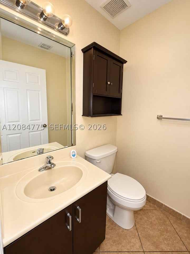 2303 Clipper Pl #4506 - Photo 5 of 20