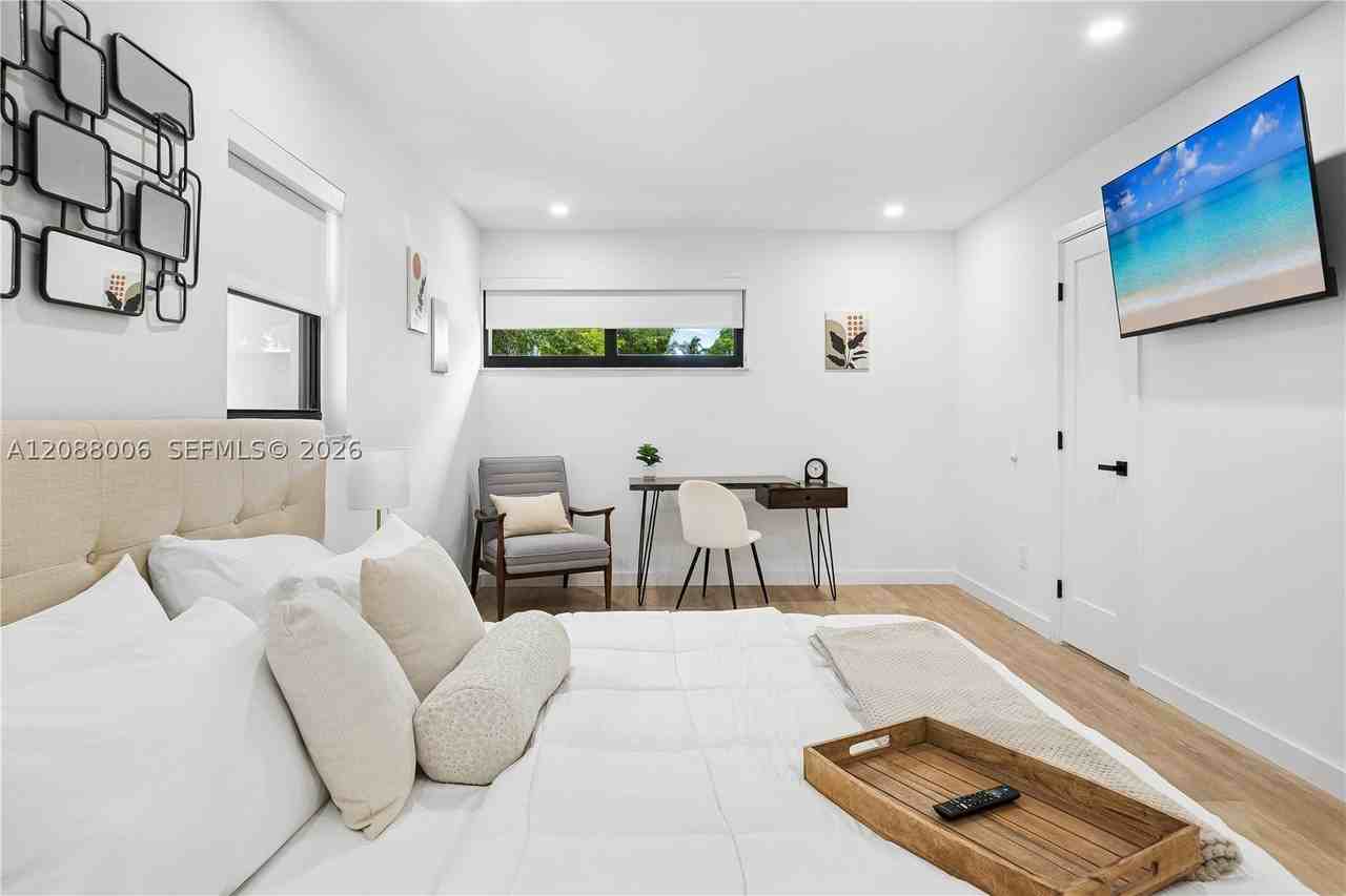 3737 Frow Ave - Photo 2 of 49