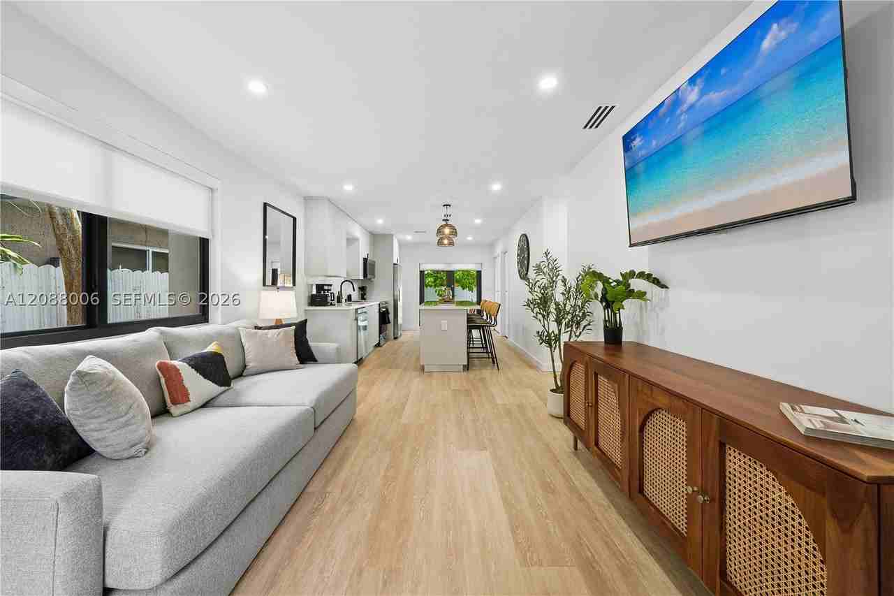 3737 Frow Ave - Photo 6 of 49