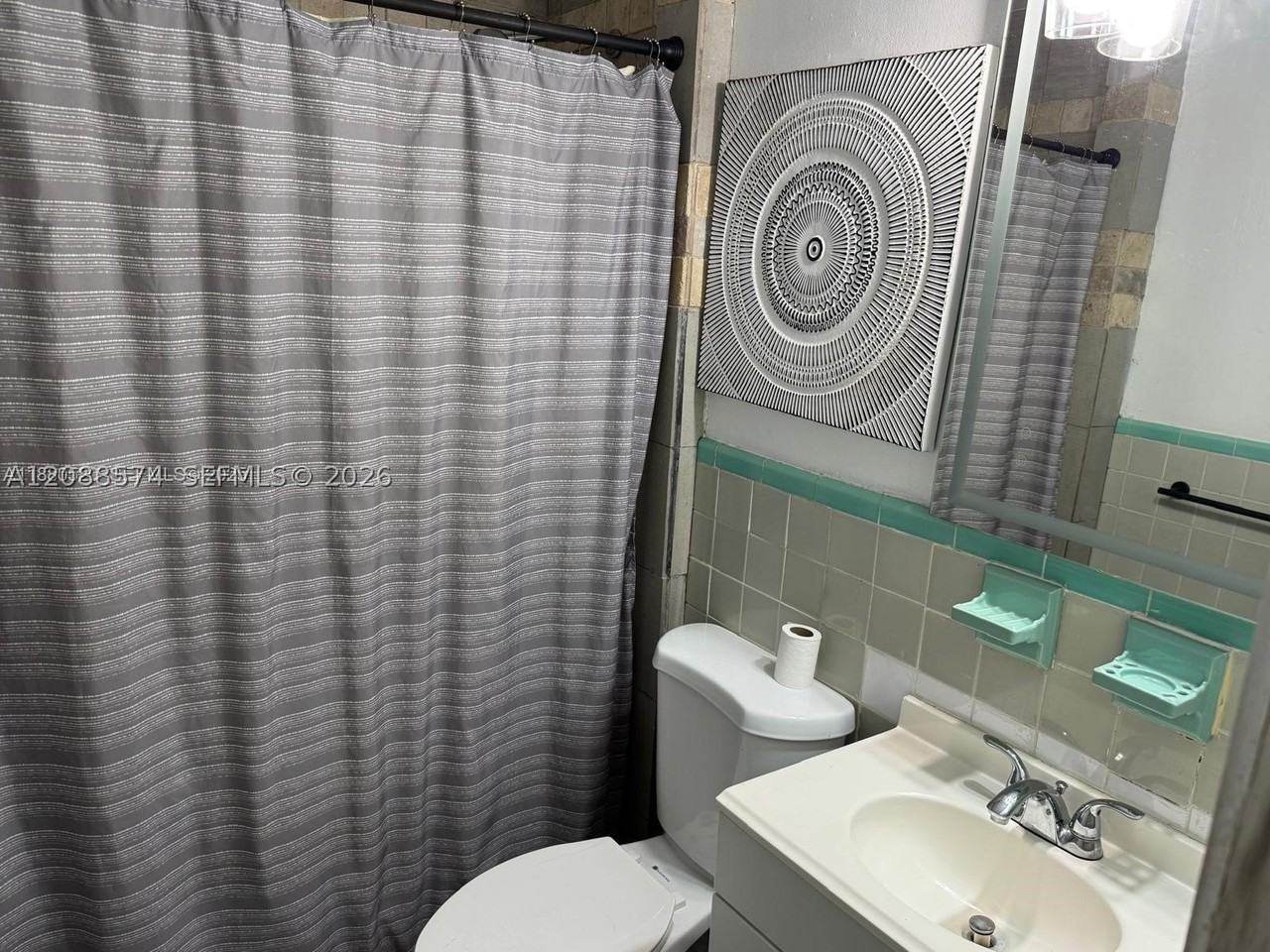 1101 Ne 14th Ave #1 - Photo 5 of 9