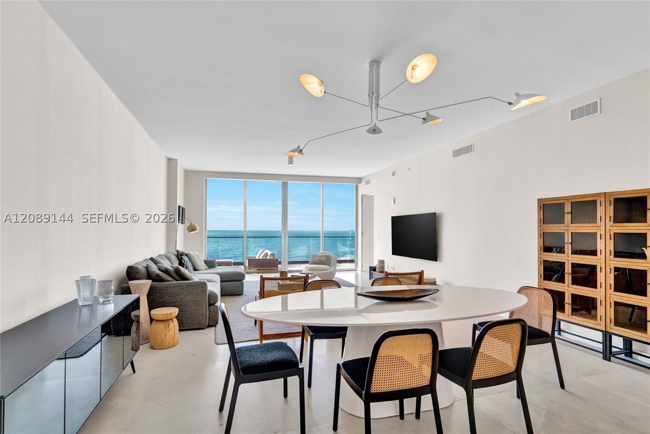 18975 Collins Ave #903 - Photo 3 of 38