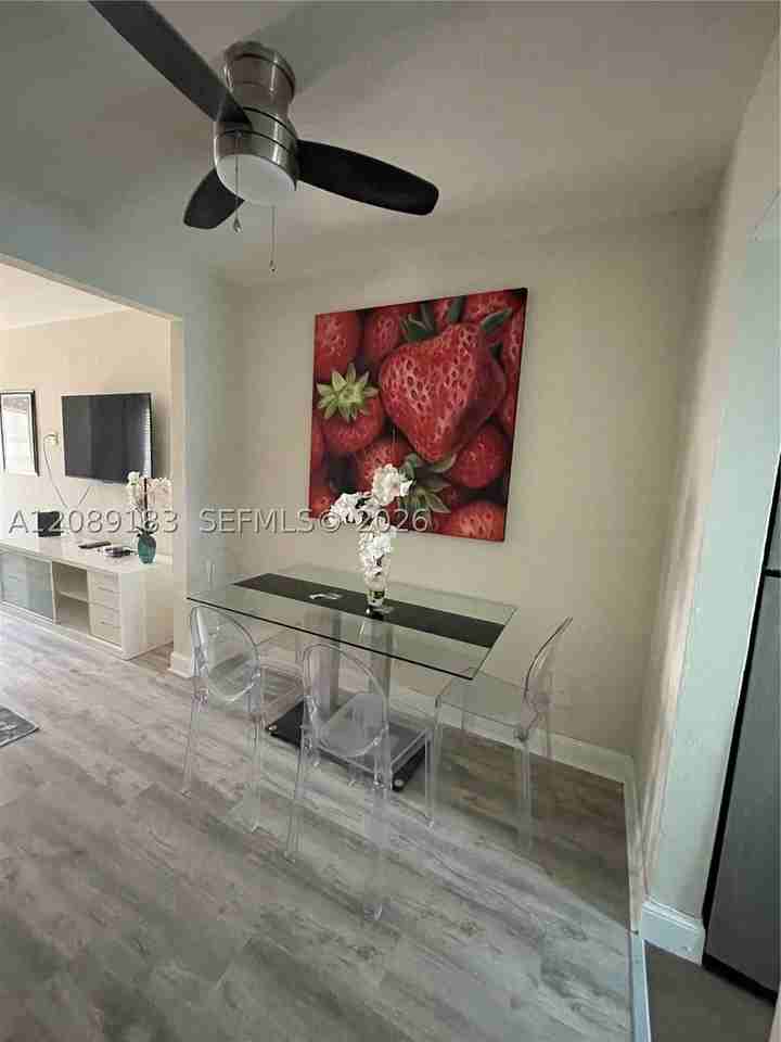 761 Euclid Ave #10 - Photo 5 of 15