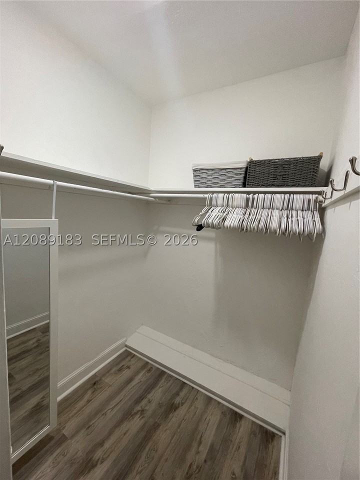761 Euclid Ave #10 - Photo 7 of 15