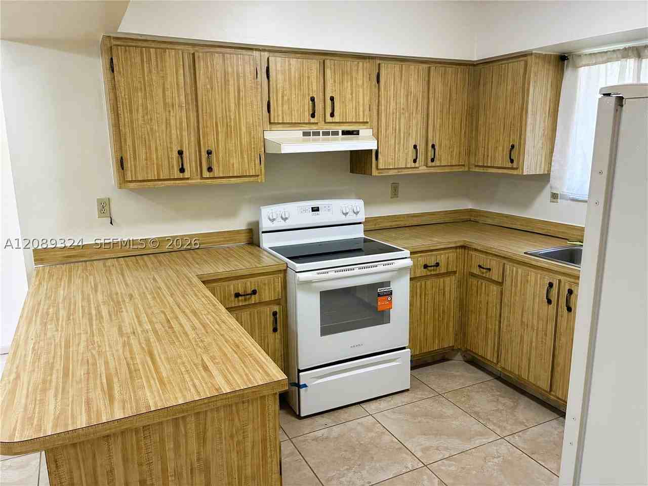 9324 Sw 132nd St - Photo 6 of 19