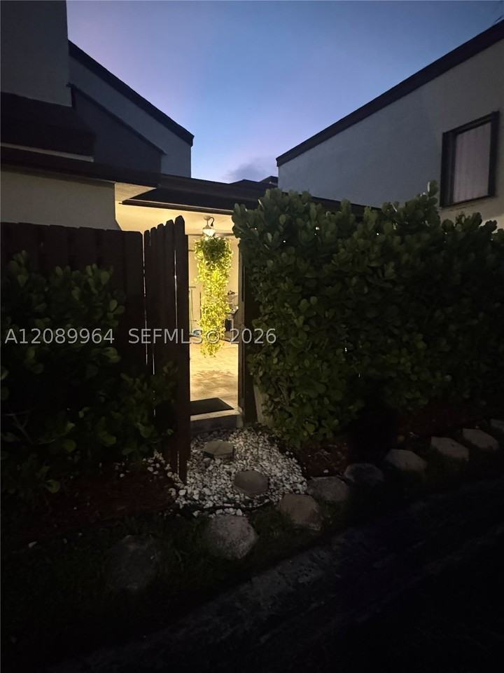 9819 Nw 4th Ter #9819 - Photo 2 of 8