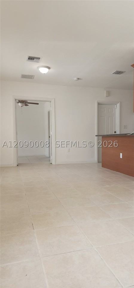 12040 Sw 216th St - Photo 7 of 28