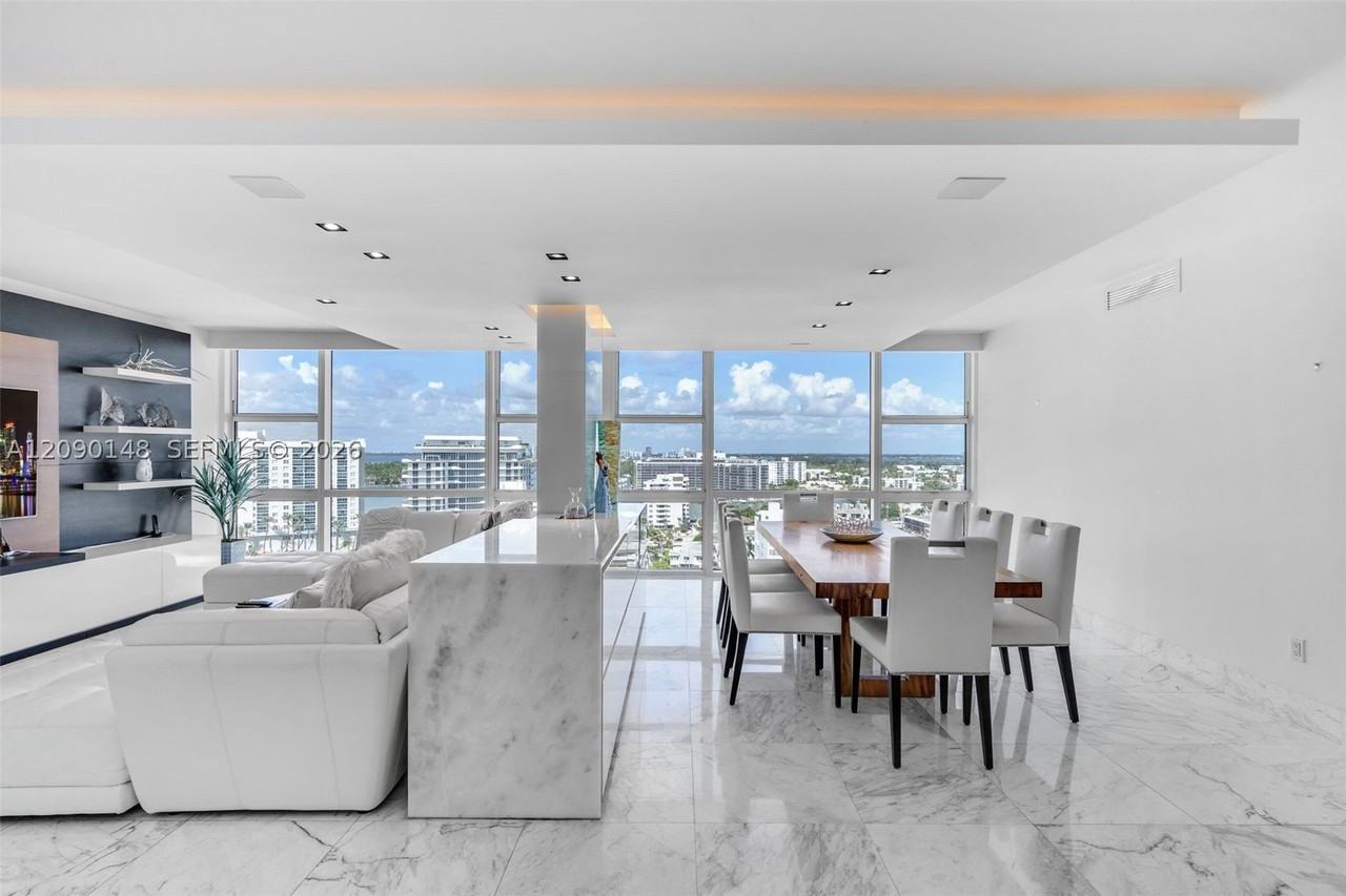 6801 Collins Ave - Photo 5 of 41