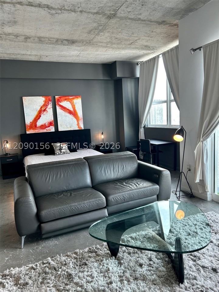 133 Ne 2nd Ave #3309 - Photo 4 of 19