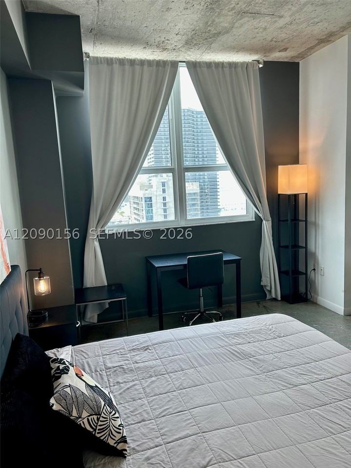 133 Ne 2nd Ave #3309 - Photo 7 of 19