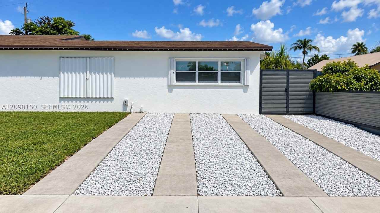 9851 Martinique Dr #9851 - Photo 2 of 11