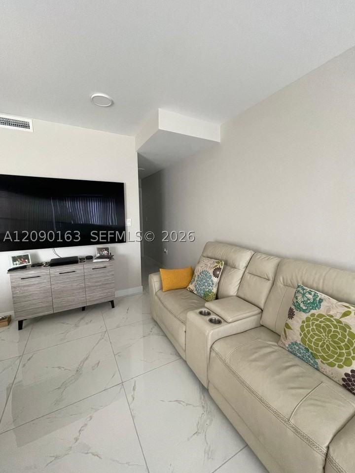 25731 Sw 144th Ave #25731 - Photo 7 of 30