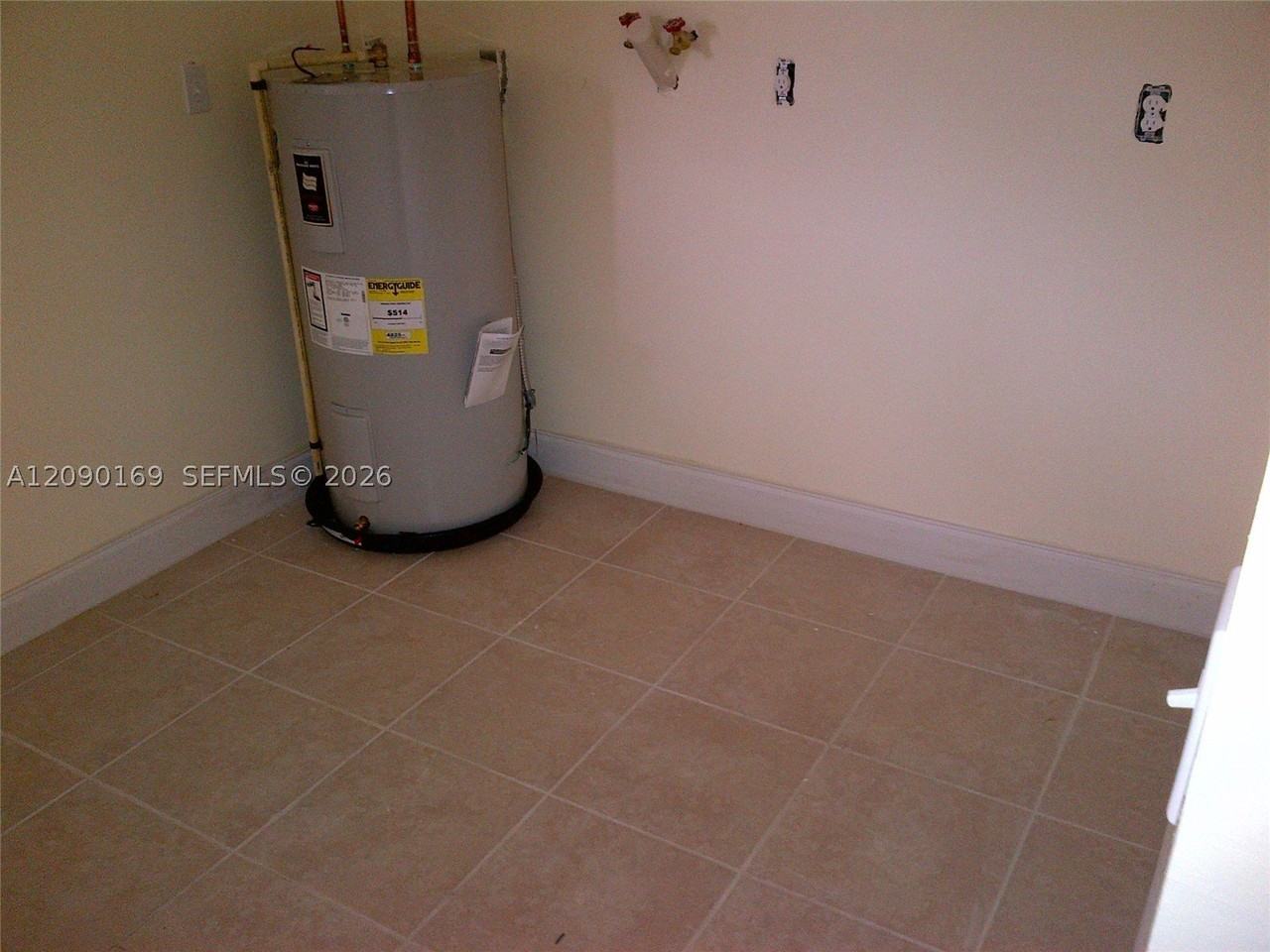 28 Sw 8th St #2 - Photo 6 of 8