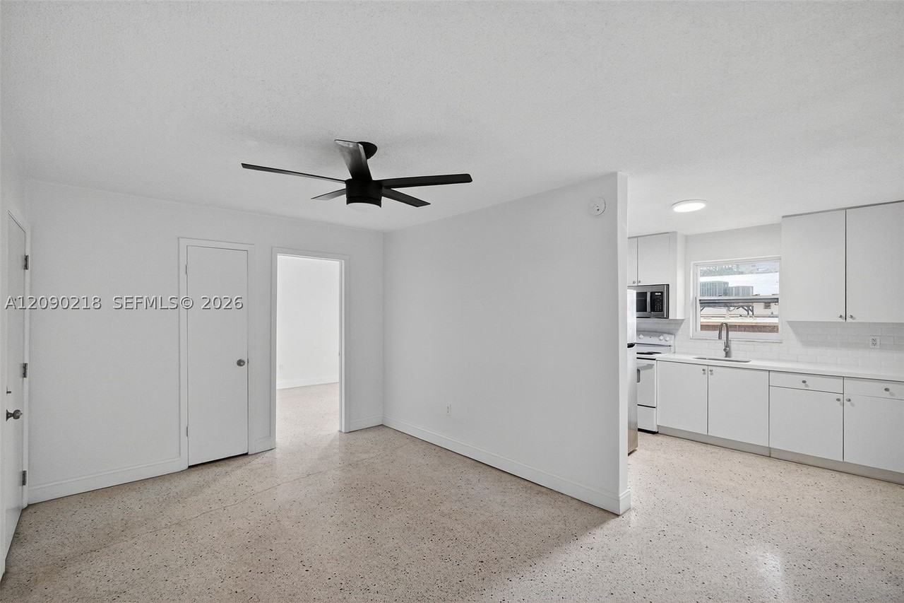 458 Sw 9th St #2 - Photo 2 of 15
