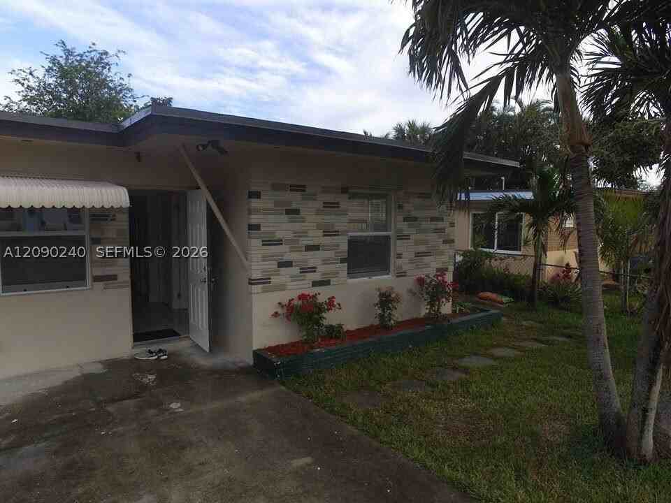 1519 N 59th Ter