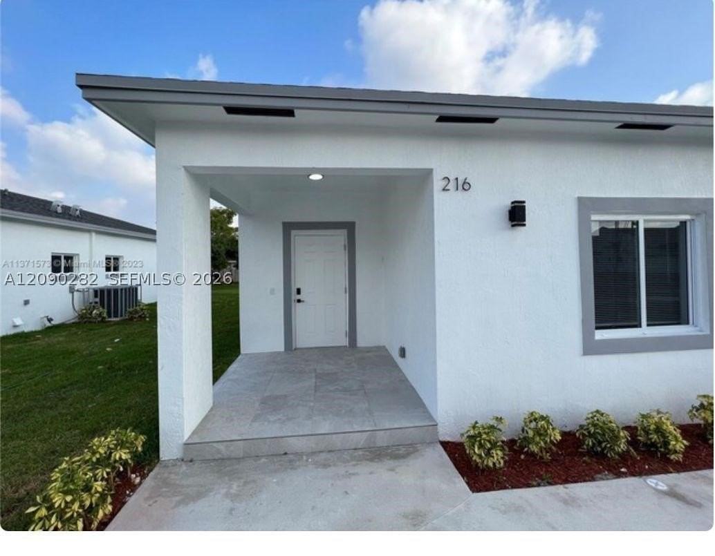 216 Nw 9th St - Photo 2 of 20