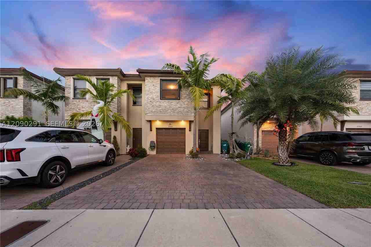 25511 Sw 108th Ct #25511 - Photo 2 of 28