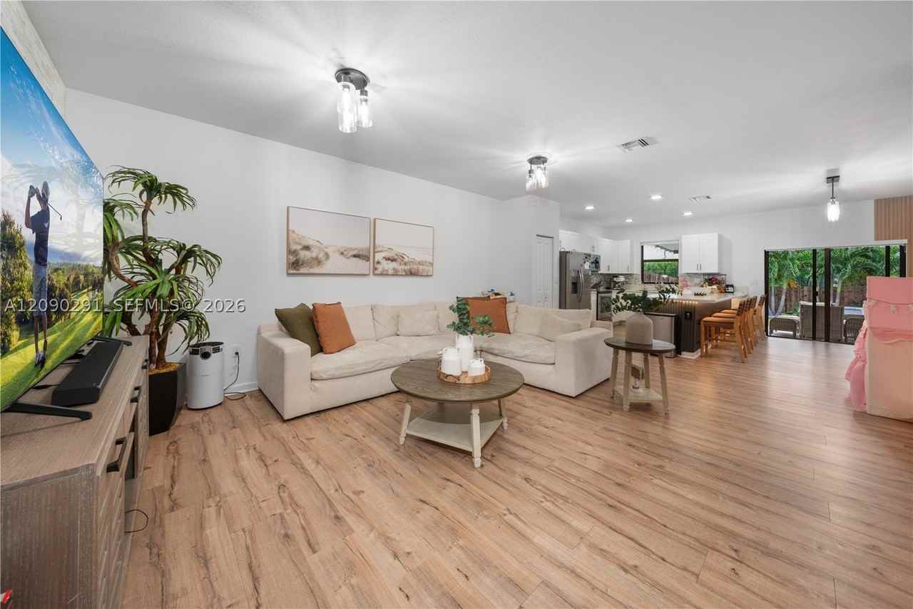 25511 Sw 108th Ct #25511 - Photo 4 of 28
