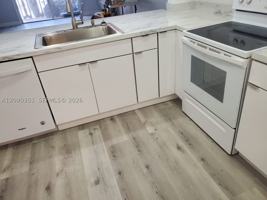 featured image of 215 Se 3rd Ave #206D