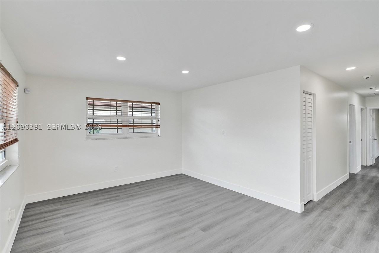 1341 Nw 75th St - Photo 7 of 13