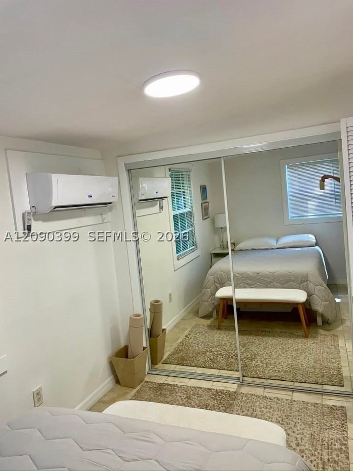 4176 Sw 9th St - Photo 6 of 11