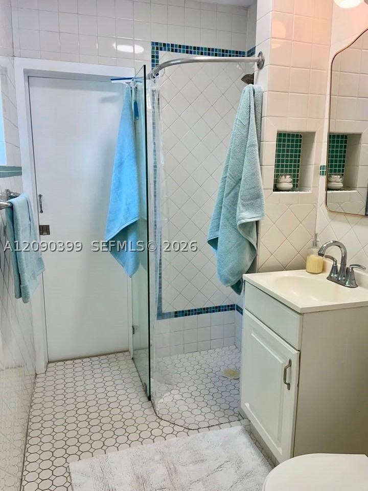 4176 Sw 9th St - Photo 7 of 11